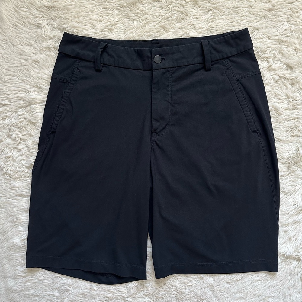 Lululemon Menâs Shorts 10â Athletic Black Sz 34